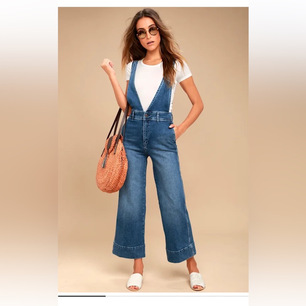 Free People A line medium wash cropped flare denim Overalls size 2